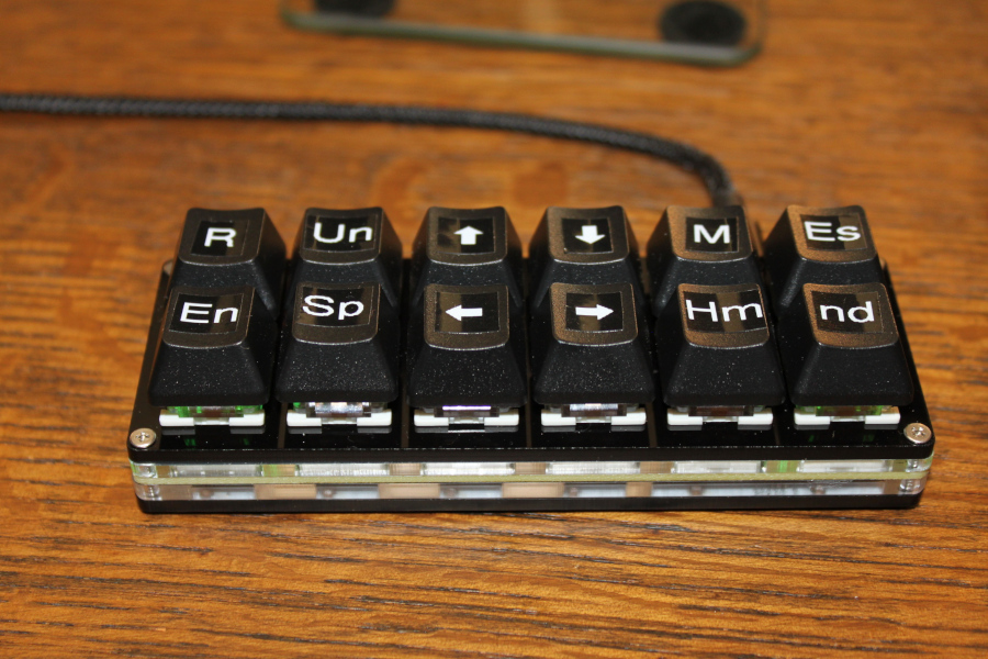 Macro keyboard.jpg